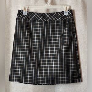 Ann Taylor LOFT•grid a-line skirt•size 0•wool blend•black, white & cream•plaid